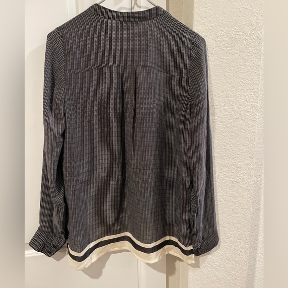 Vince silk crêpe de Chine black & cream georgette V-Neck blouse. Small - Picture 5 of 6